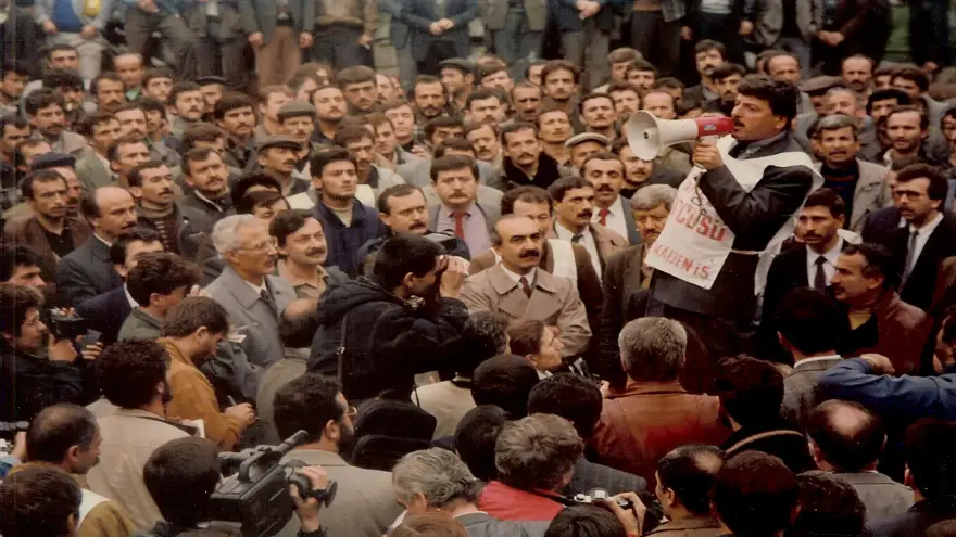 Şemsi Denizer anılıyor