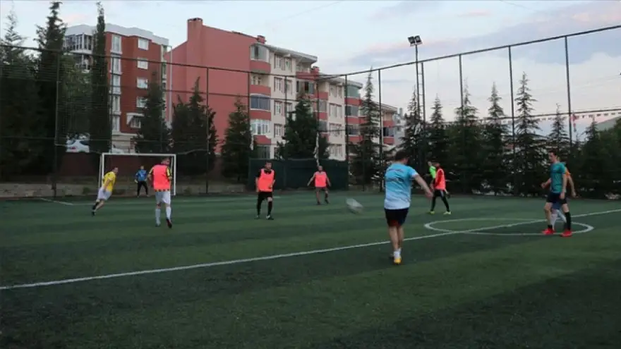 Halı sahalar bugün açılıyor