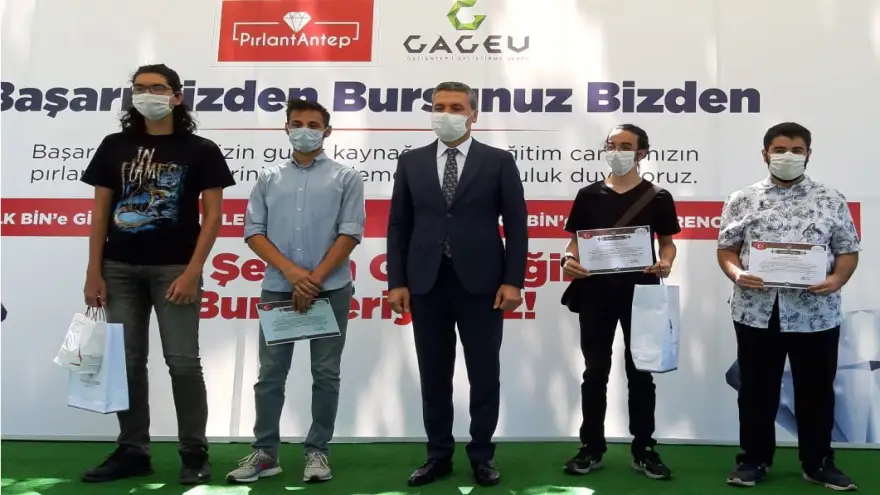 Sanko'dan, YKS'de ilk beşbine giren öğrencilere burs