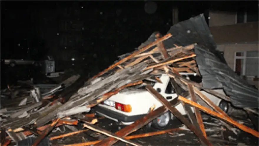 FIRTINA HAYATI FELÇ ETTİ