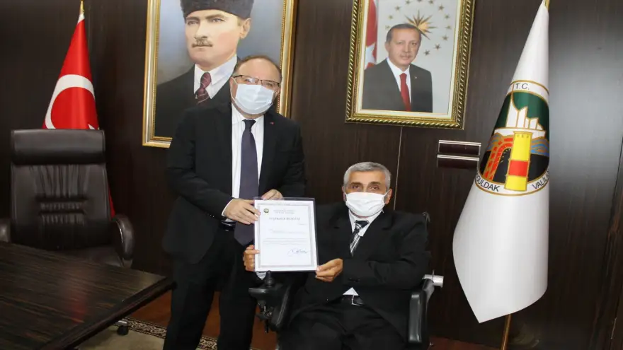 Vali Tutulmaz'dan, Şentürk'e teşekkür belgesi