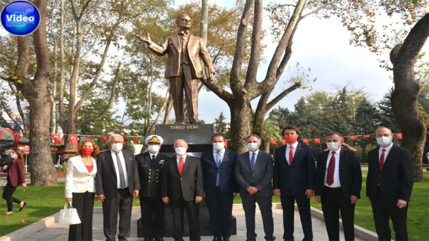 Cumhuriyet Bayramı’nda Tunalı Tilmi heykeli