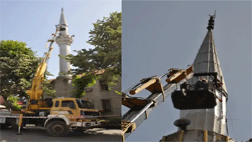 ALAPLI BELEDİYESİ, MERKEZ CAMİİ MİNARESİNİ BOYATTIRDI.