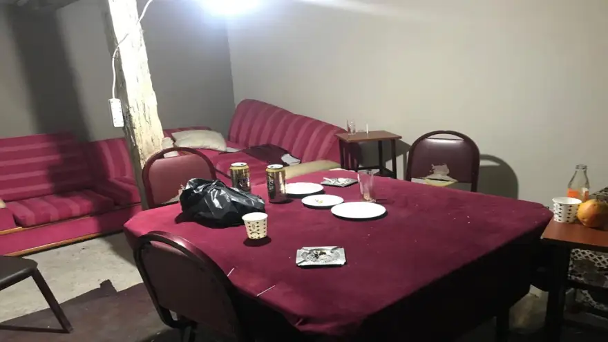 6 Kişi kahvehanede basıldı