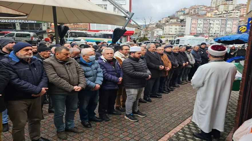 Aşır'ın annesi son yolculuğuna uğurlandı