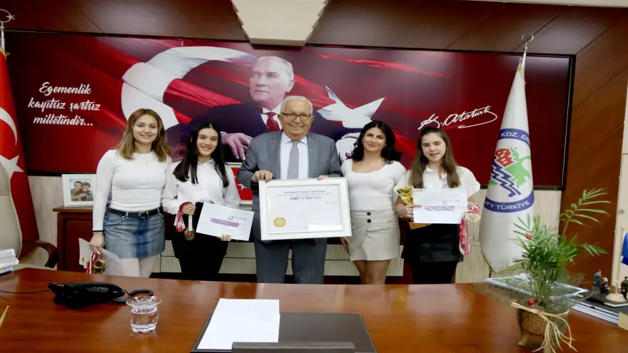 Bizi gururlandırdılar..