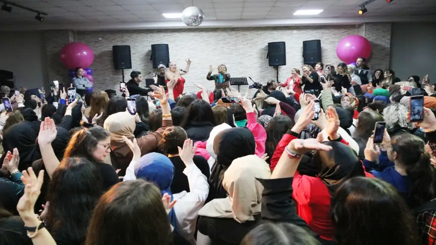 Kadınlar Matinesi kadınların yoğun ilgisini gördü. ..