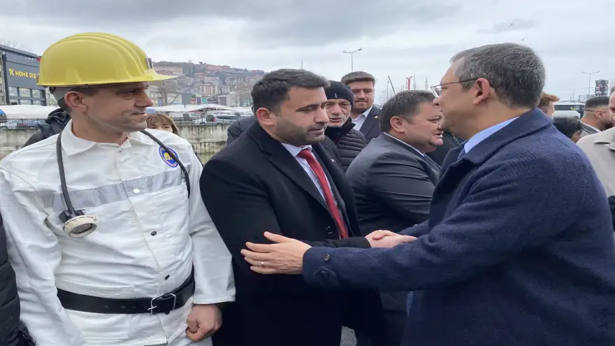 CHP Genel Başkanı Özel, madencilere teşekkür etti