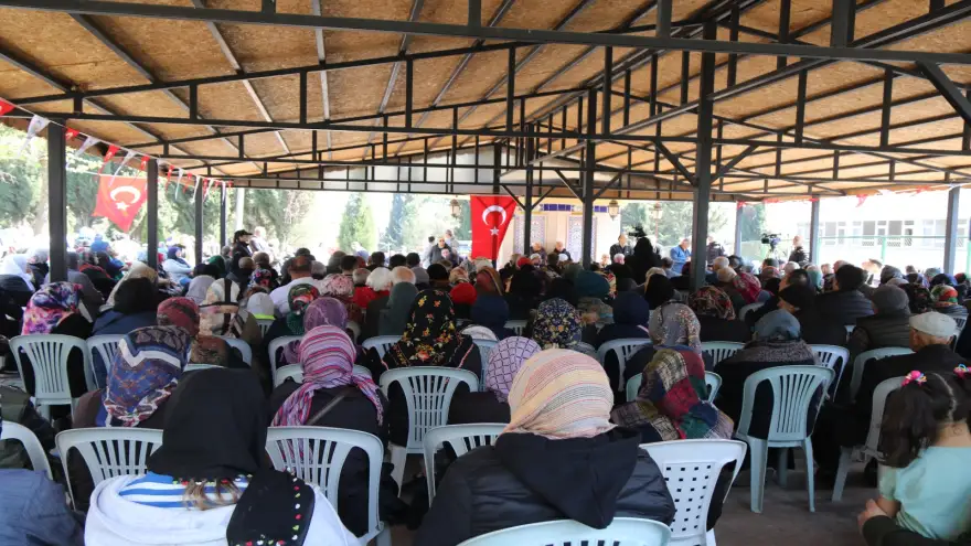Şehir Mezarlığındaki Mevlid Programı Yoğun İlgi Gördü