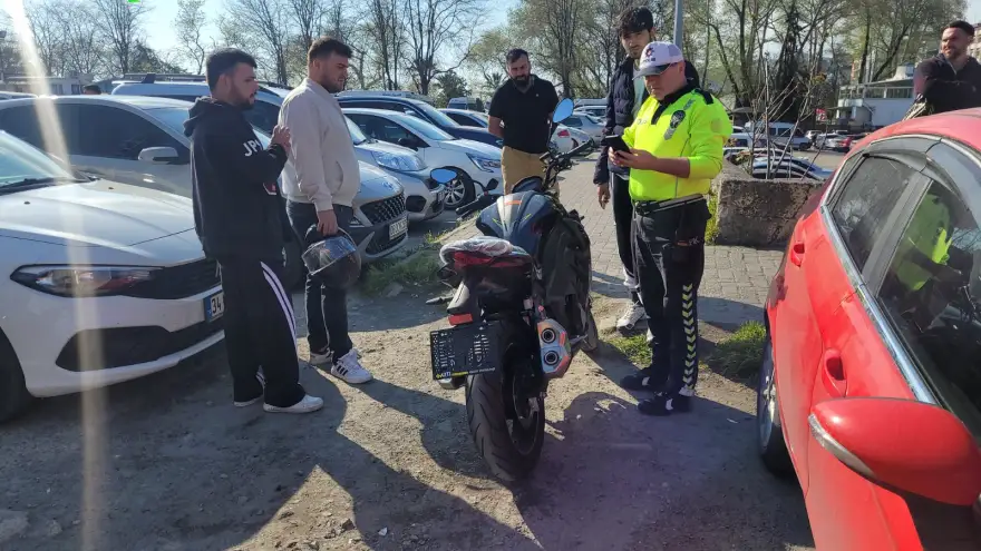 Polis, ehliyetsiz sürücüye 20 bin TL para ceza kesti...