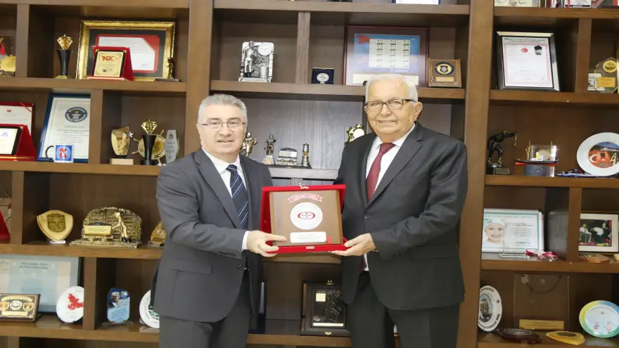 Erdemir Genel Müdürü Peker, Başkan Posbıyık’ı Ziyaret Etti"