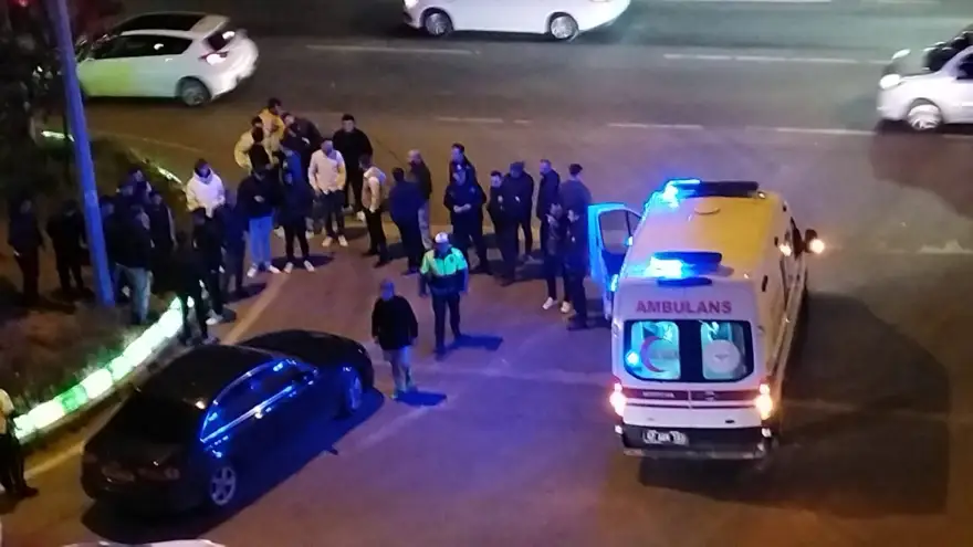 Otomobil ile çarpışan motosiklet sürücüsü ağır yaralandı.
