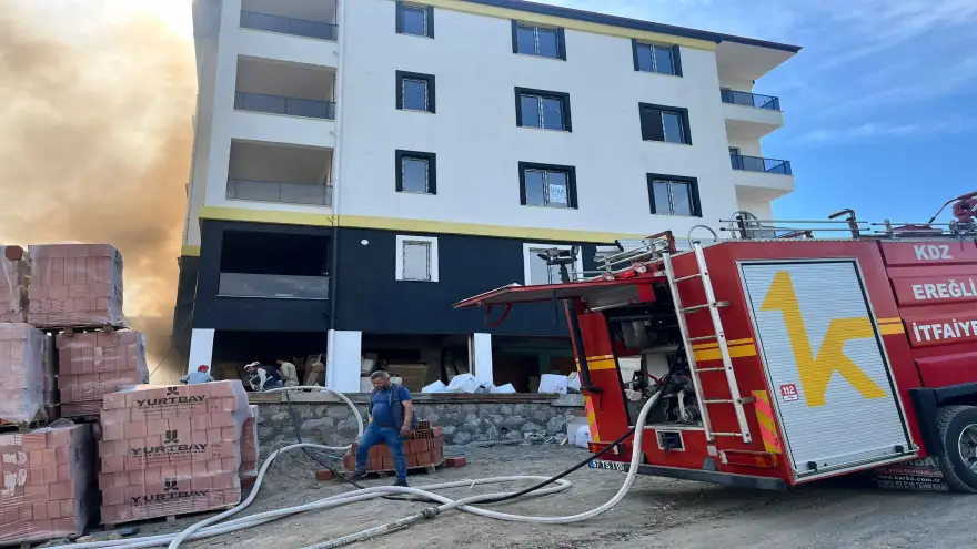 İnşaatta çıkan yangın korku dolu anlar yaşattı...