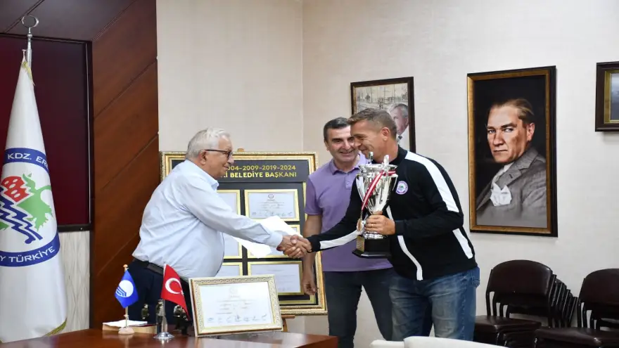 Paravolley Türkiye Şampiyonu, Başkan Posbıyık’ı Ziyaret Etti