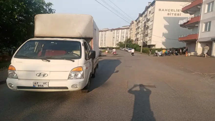 Kamyonet sürücüsü, bisikletli çocuğa çarptı.