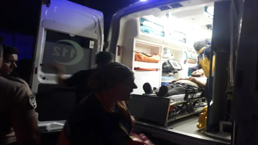 Yuksek gerilim hattına değdiler, 1'i ağır 2 Yaralı