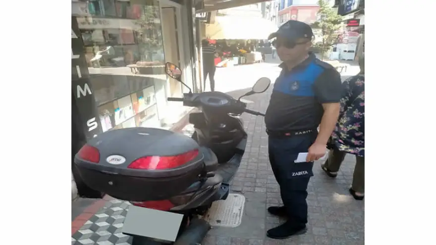 Sahil Ve Çarşı İçinde Motosikletlere Ceza Kesiliyor