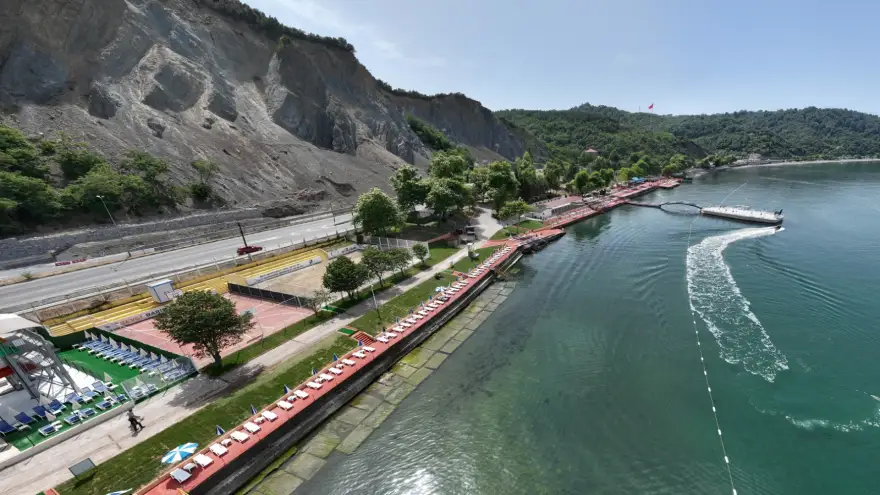Kdz. Ereğli Belediye plajlarında dalga nedeniyle denize giriş durduruldu