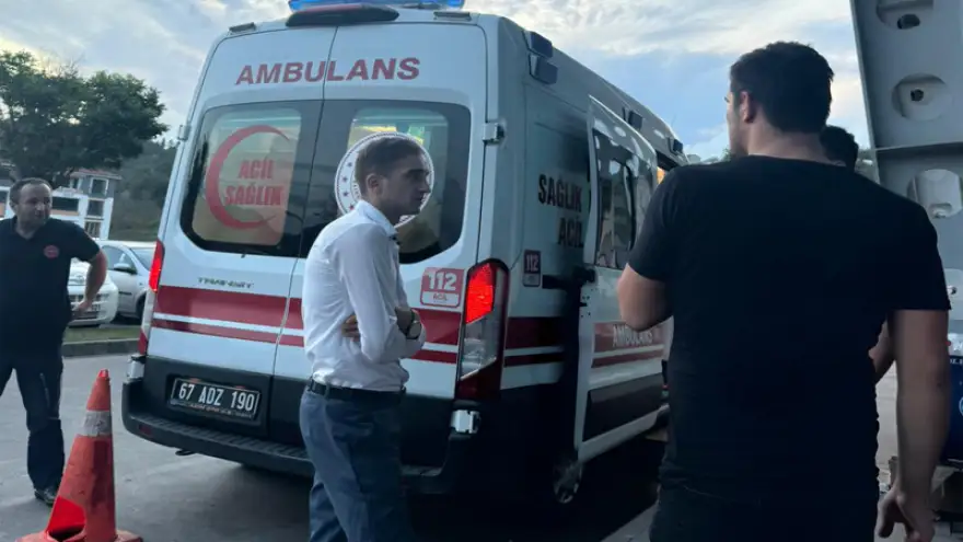 Terminalde taraflar arasında çıkan kavgada 2 kişi yaralandı...