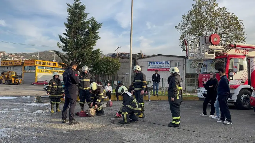 GÖNÜLLÜ İTFAİYECİLER SAHAYA ÇIKTI