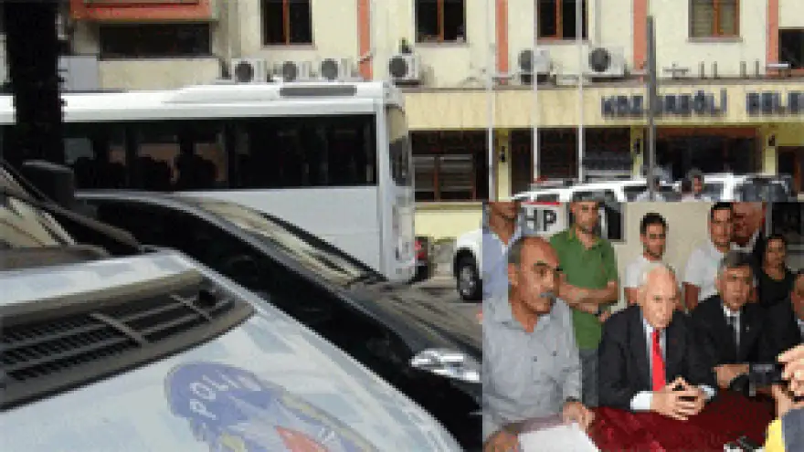 BELEDİYE'DEN ATILAN İŞÇİLERLE GÖRÜŞTÜLER