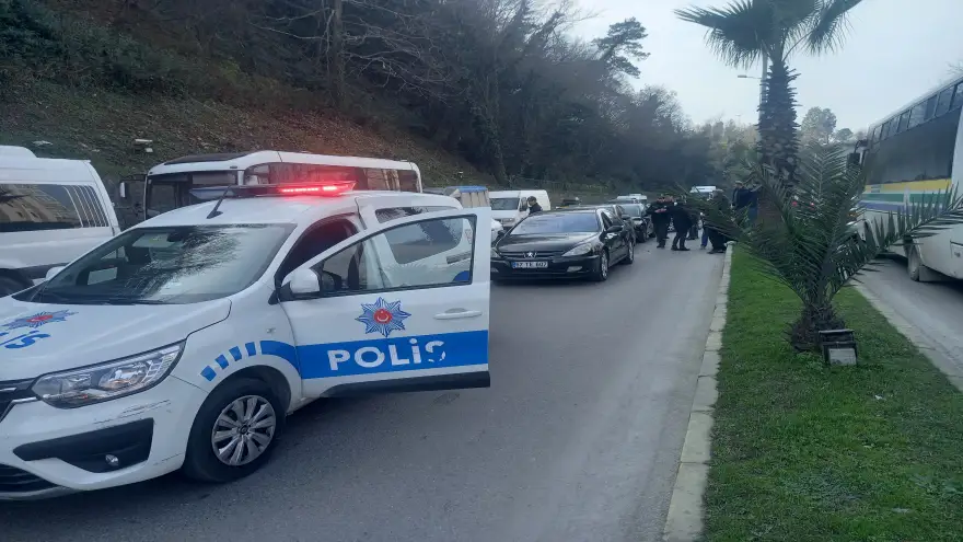 Zincirleme trafik kazası: 2 Yaralı...