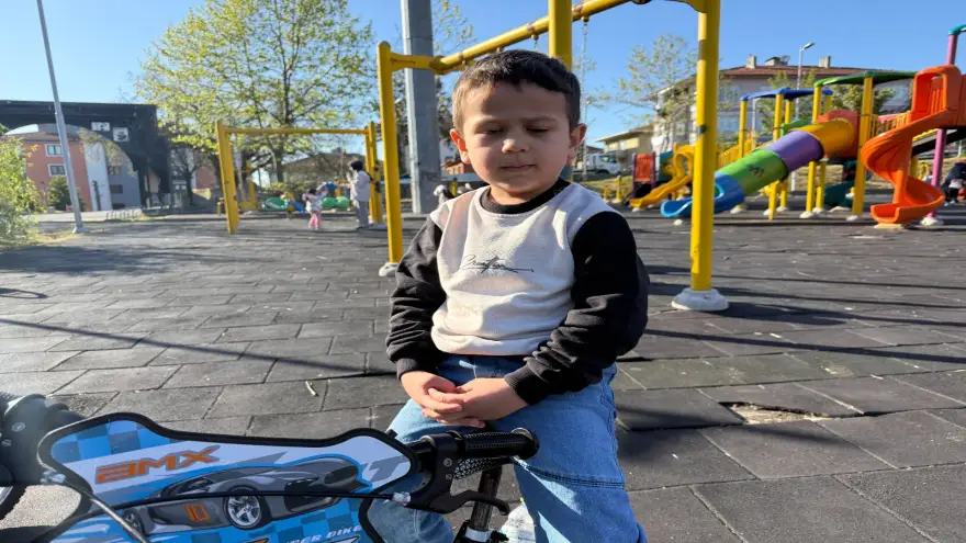 5 yaşındaki çocuk alkolü su sanıp içti hastanelik oldu