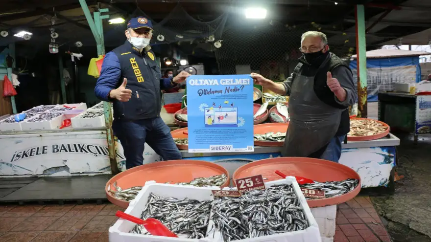 SİBERAY, broşür dağıttı