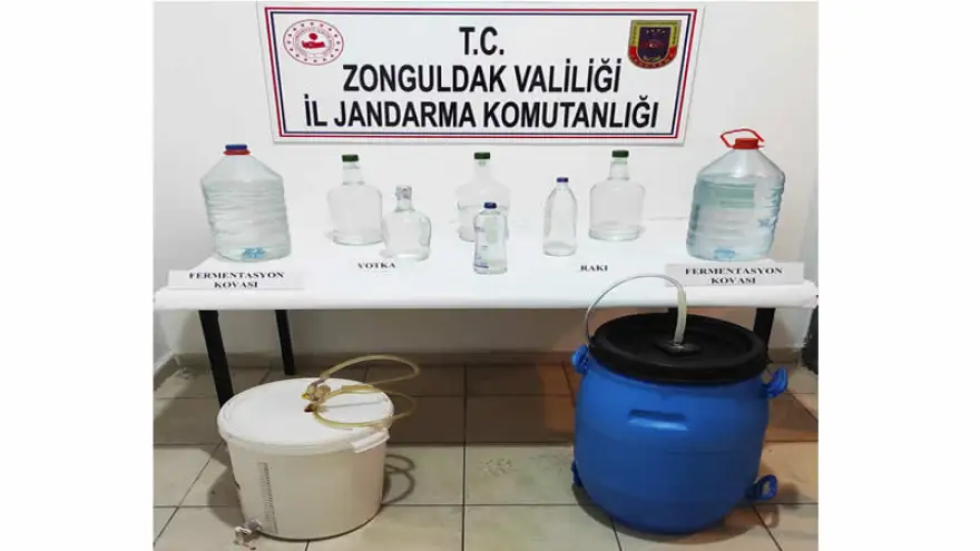 30 Litre kaçak alkol ele geçirildi