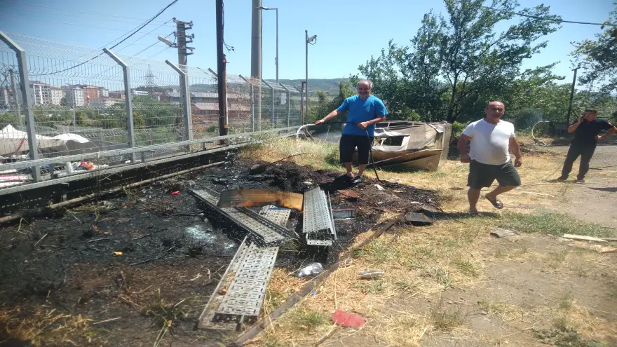 Yangına ilk müdahaleyi pazarcı esnafı yaptı..