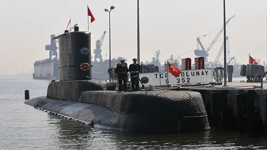 TCG Dolunay Denizaltısı halkın ziyaretine açılıyor.