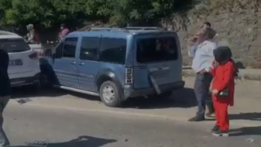 Ereğli'de 4 araç birbirine girdi..