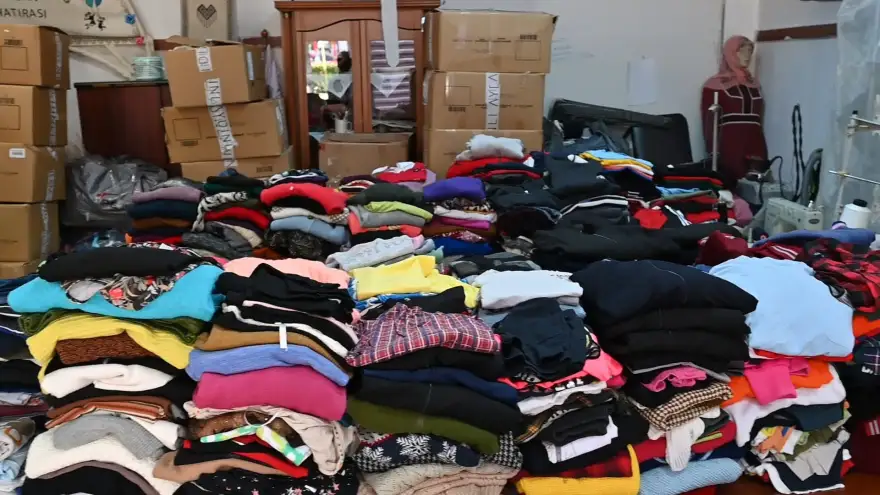 Karadeniz Ereğli Belediyesi giysi yardımında bulunuyor