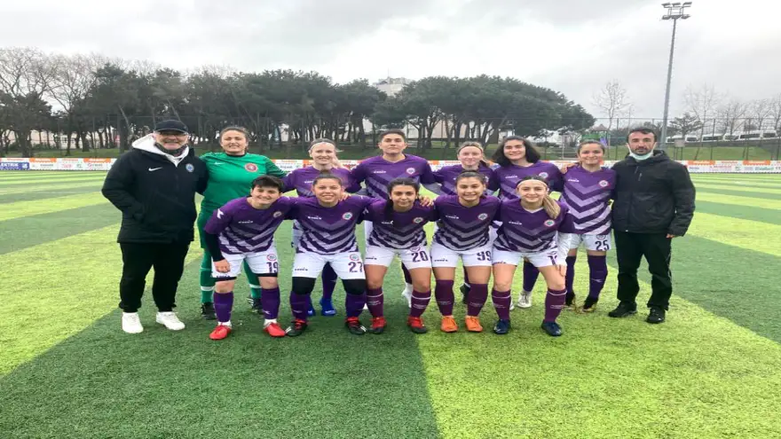 Kızlar, ilk maçını 3-1 Kazandı 