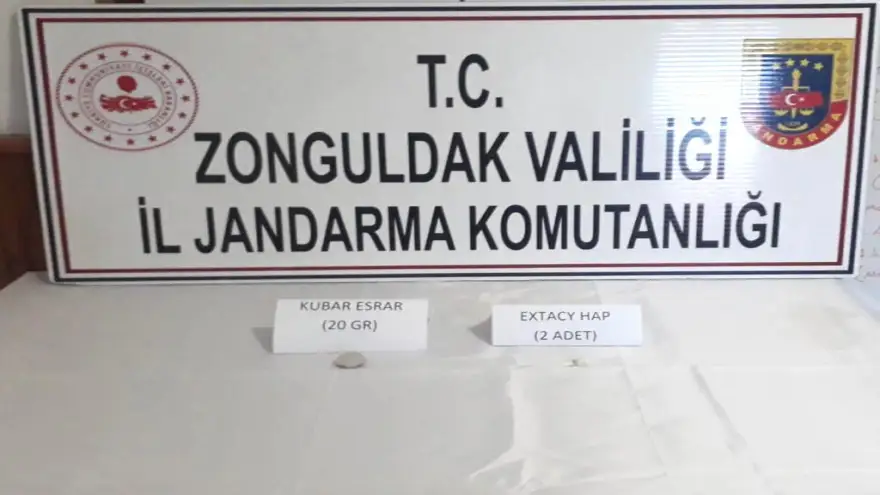 Jandarma uyuşturucu hap ve esrar ele geçirdi
