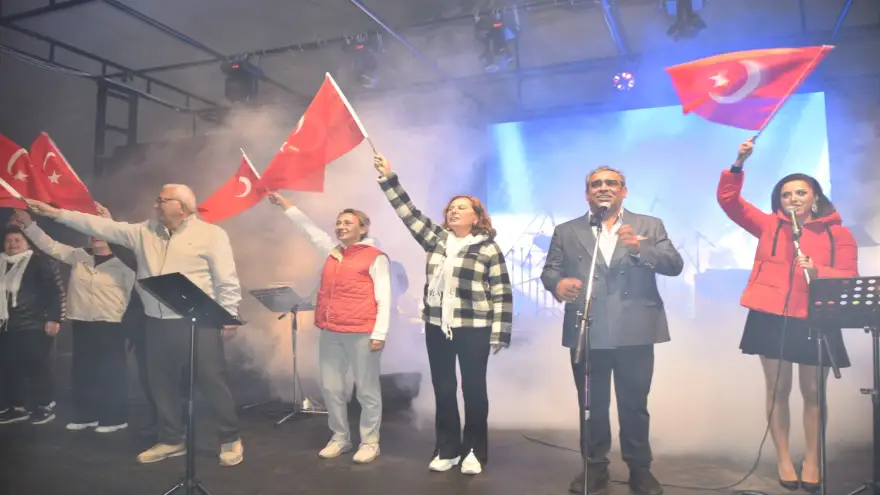 KDZ. EREĞLİ’DE CUMHURİYET COŞKUSU, EGE KONSERİYLE FİNAL YAPTI