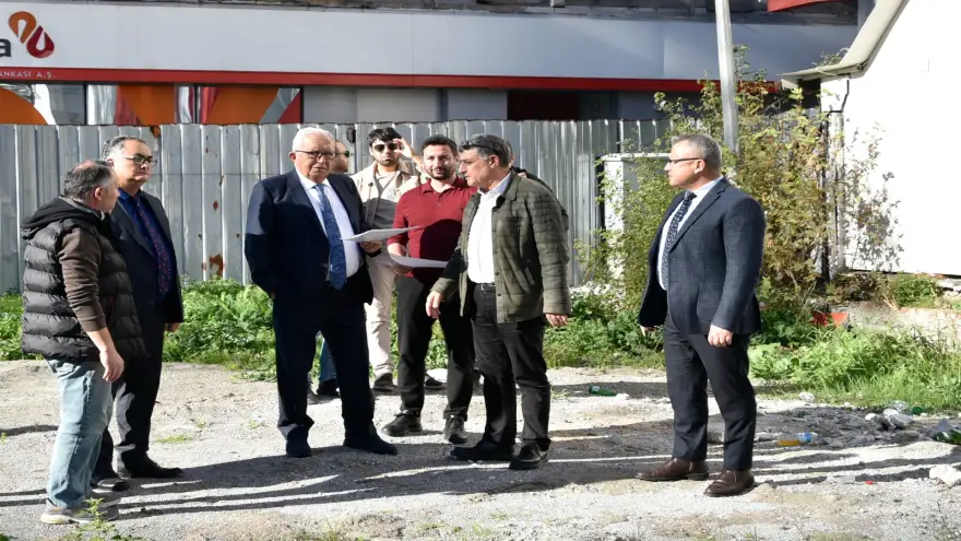 ESKİ BELEDİYE BİNASI ALANINA YENİ DÜZENLEME YAPILACAK