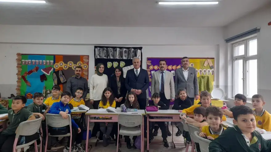 Akgül, Gazi İlkokulu'nu ziyaret etti..