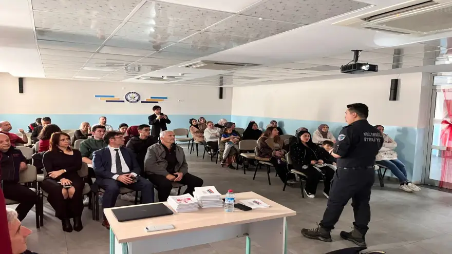 VELİLERE “EVDE GÜVENLİ YAŞAM” SEMİNERİ