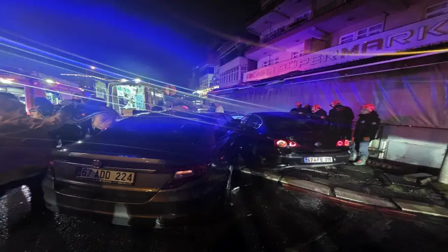 İki otomobil çarpıştı: 4 Yaralı..