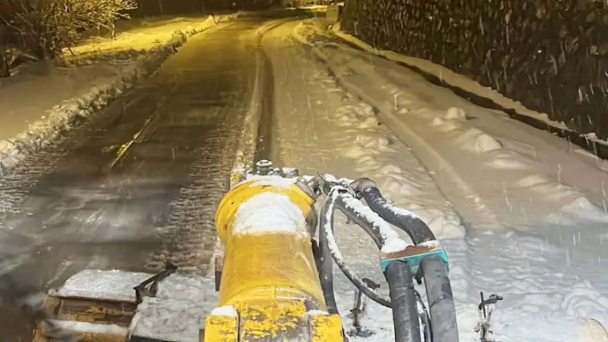 KARADENİZ EREĞLİ’DE KARLA MÜCADELE SÜRÜYOR