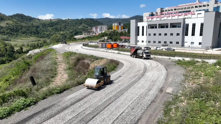 200 BİN M2 EMİSYON KAPLAMA ASFALT ÇALIŞMALARINDA İLK ETAP BAŞLADI