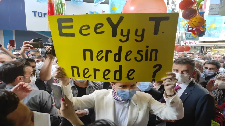Meral Akşener, Ereğli'de esnafı ziyareti etti