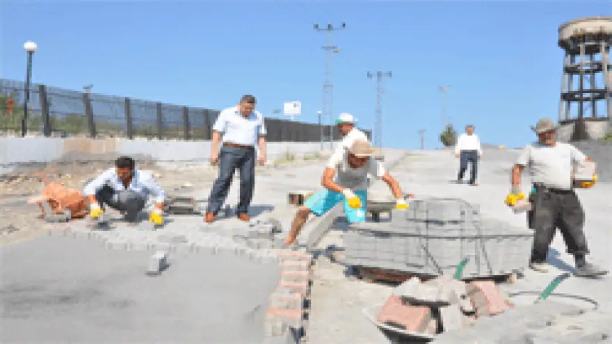 TEPEKÖY MAHALLESİNDE YOL ÇALIŞMALARI SÜRÜYOR