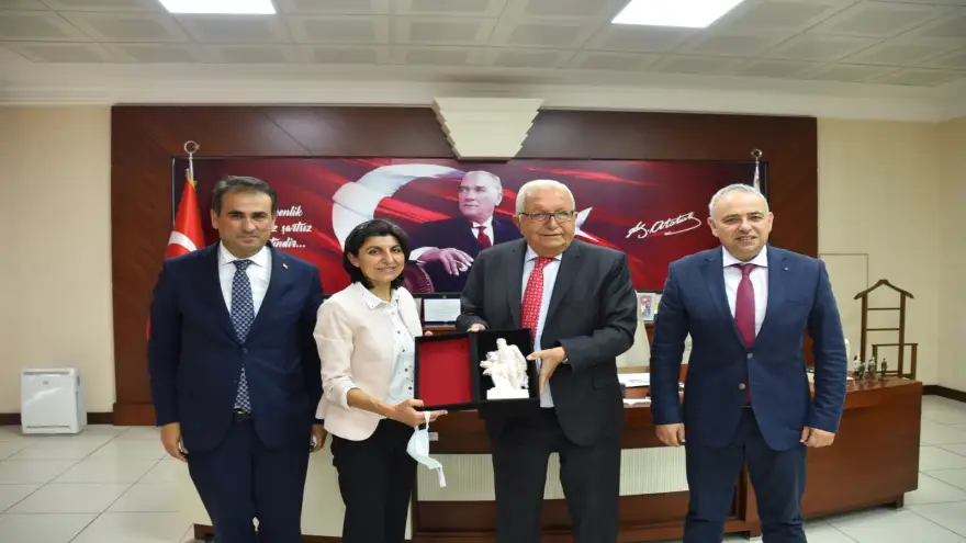 CHP’li Vekiller Kdz. Ereğli Belediyesi’ni ziyaret etti