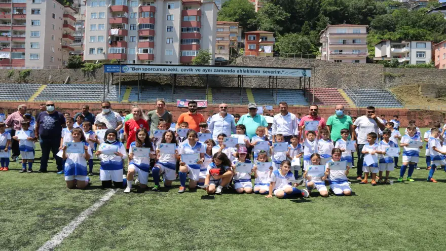 Posbıyık: "Sporda bütün yükü omuzladık"