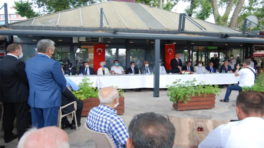 "Yoğun bakımda ve entübe sayılarında artış var"