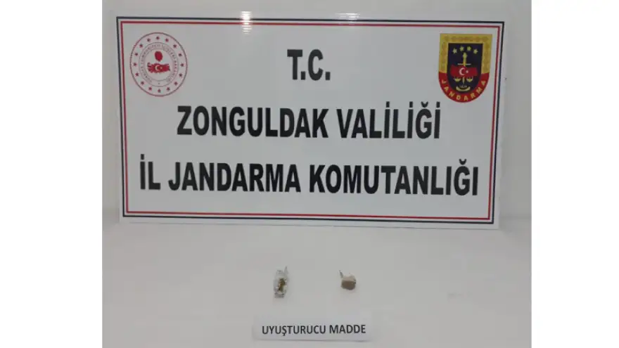 Jandarma kubar esrar ele geçirdi