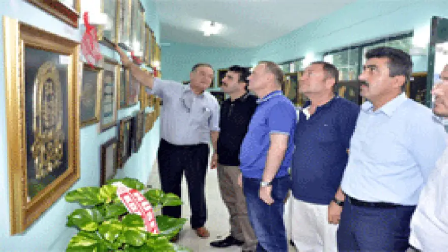 ÇAKIR NAHT SERGİSİNİ GEZDİ 