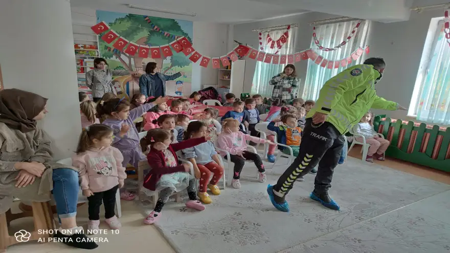 Öğrencilere trafik eğitimi verildi 